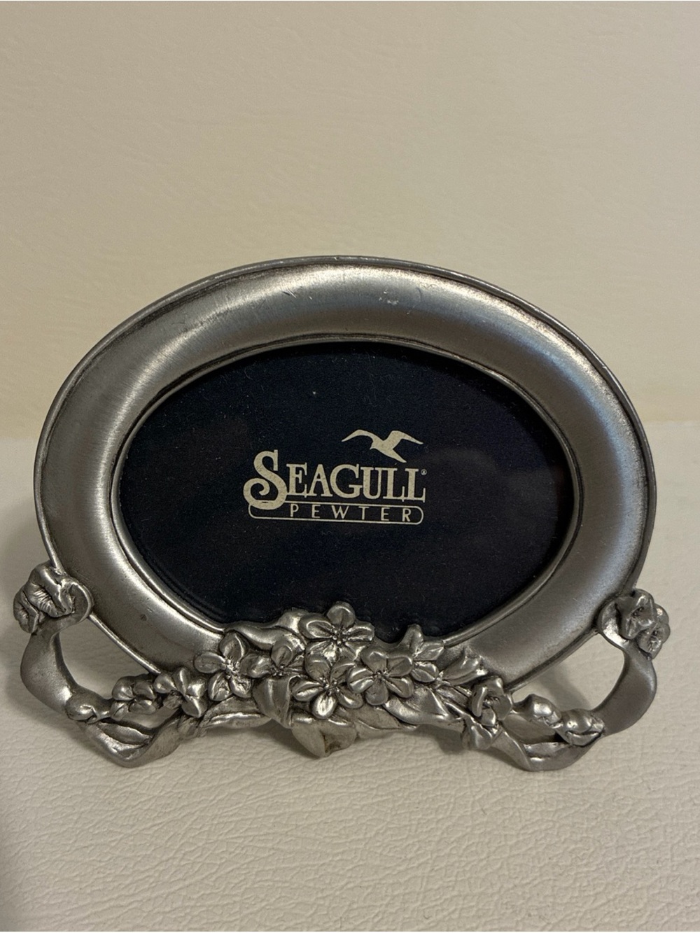 Seagull Pewter Petite Picture Oval Frame w/Stand
